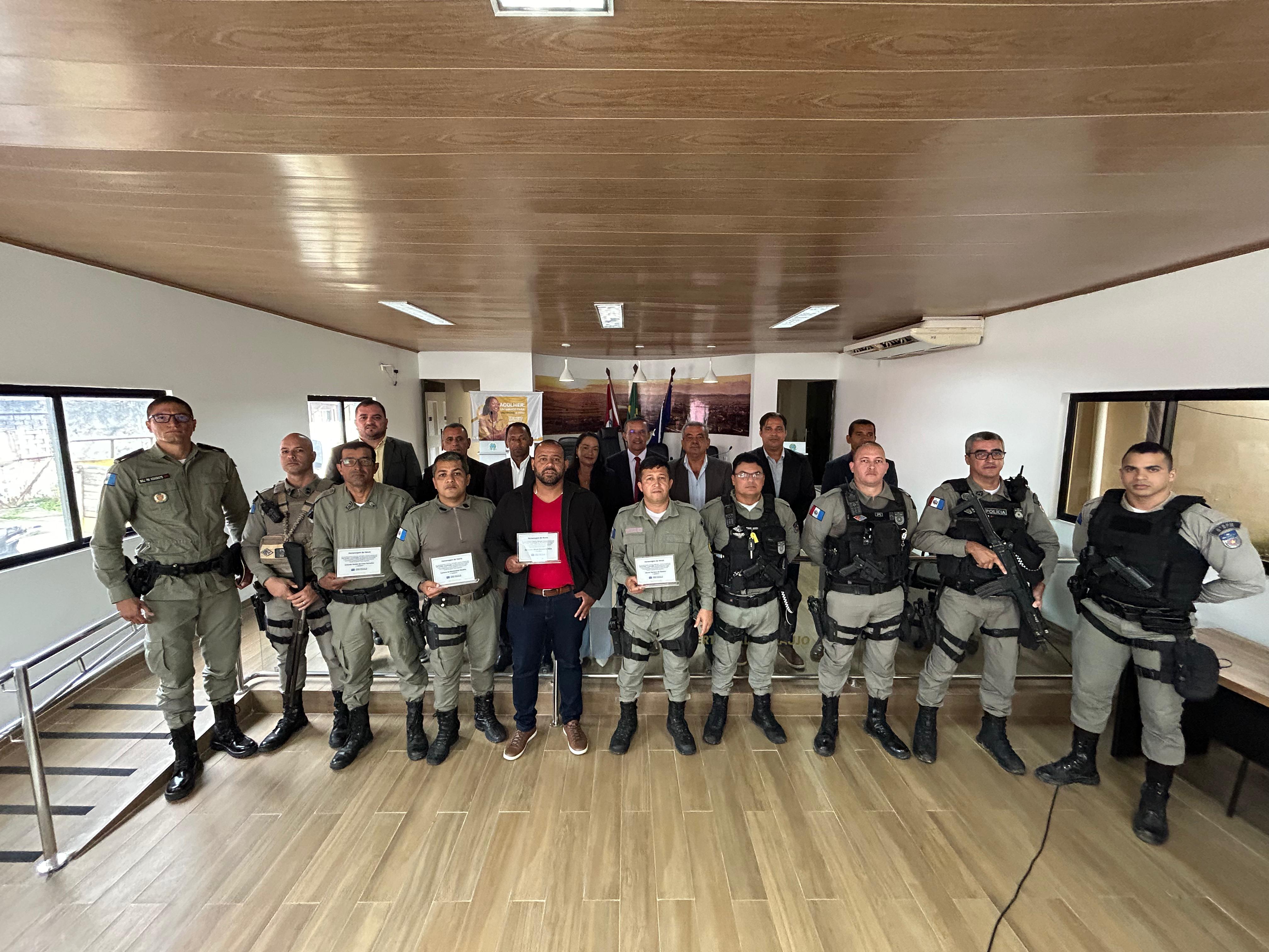 Policiais Militares são homenageados pela Câmara de Matriz de Camaragibe