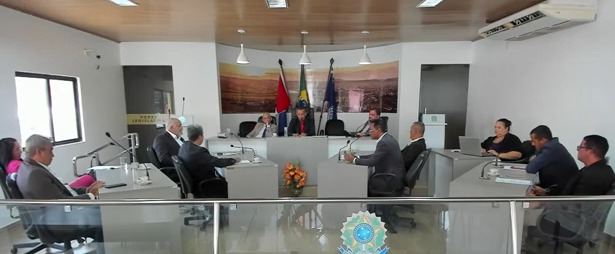 Câmara regulamenta para as sextas-feiras a realização das sessões ordinárias