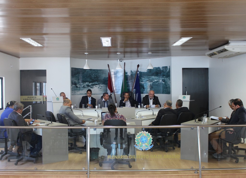 Vereadores discutem e deliberam sobre qualidade da água e abastecimento no município