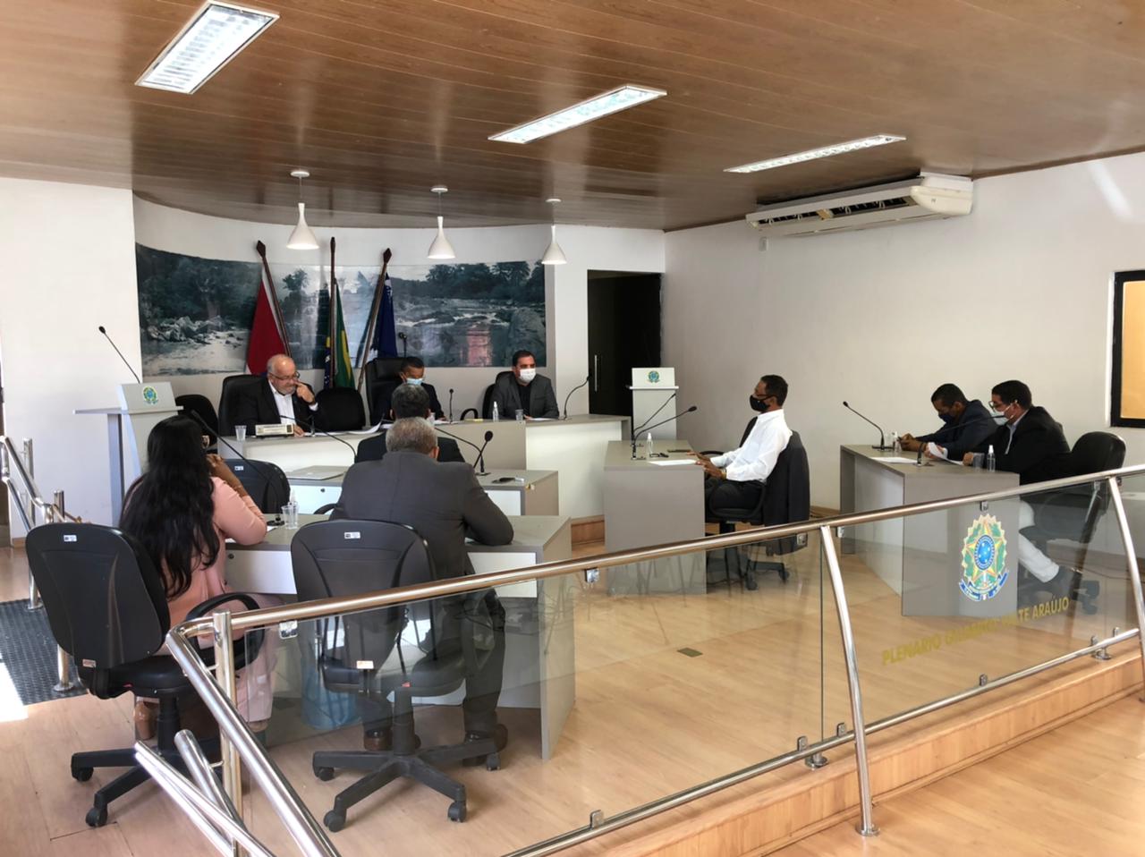 Sessão é marcada por apresentação de Indicações para melhorias na infraestrutura do município